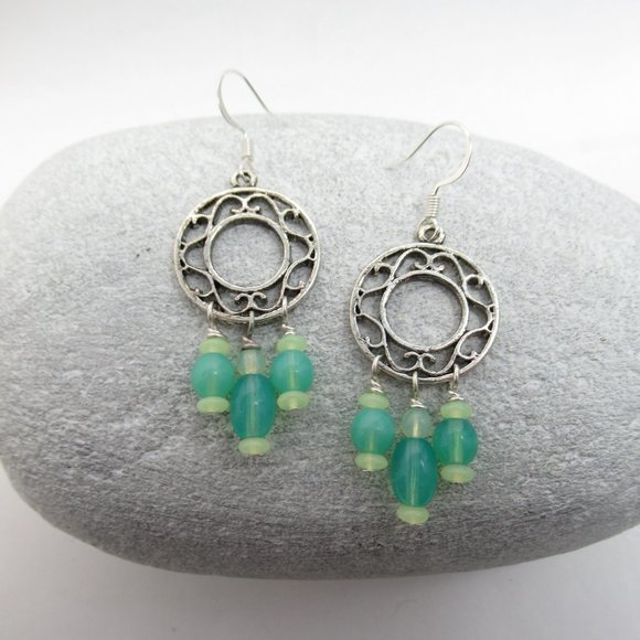 Uranium Glass bead dangle earrings - Picture 9 of 12